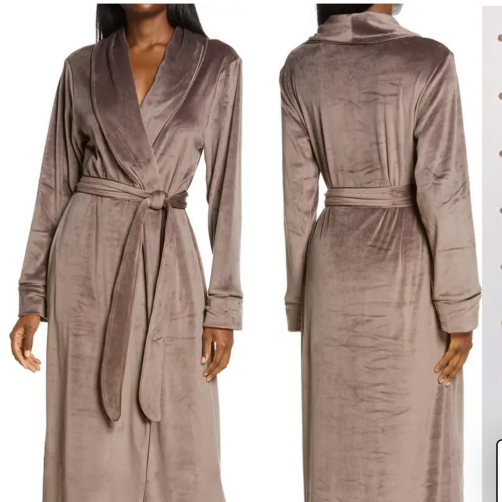 SKIMS Velour Robe.